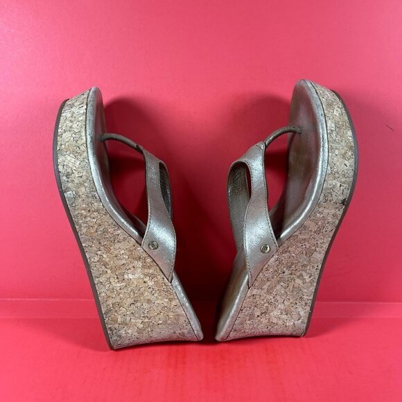 UGG Women's Natassia 1004396 Gold Leather Cork Wedge Heel Flip Flop Sandals Sz 8 - Picture 6 of 9